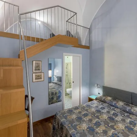 Hotel Palazzo Papaleo 5*