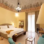 Palazzo Papaleo 5* أوترانتو