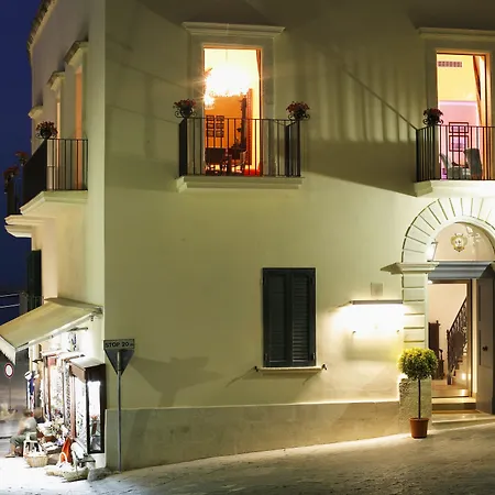 Hotel Palazzo Papaleo 5*