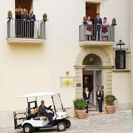 Palazzo Papaleo أوترانتو