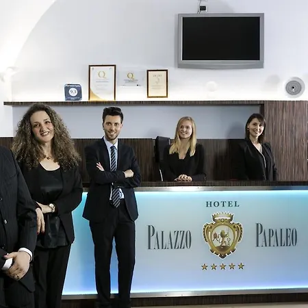 Palazzo Papaleo فندق أوترانتو