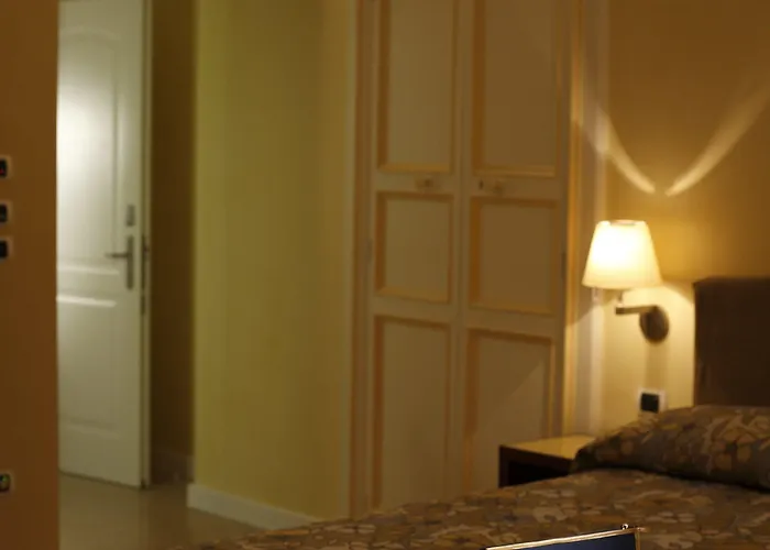 Palazzo Papaleo فندق أوترانتو